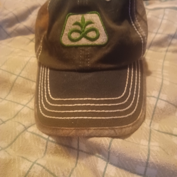 Hat - Picture 1 of 3